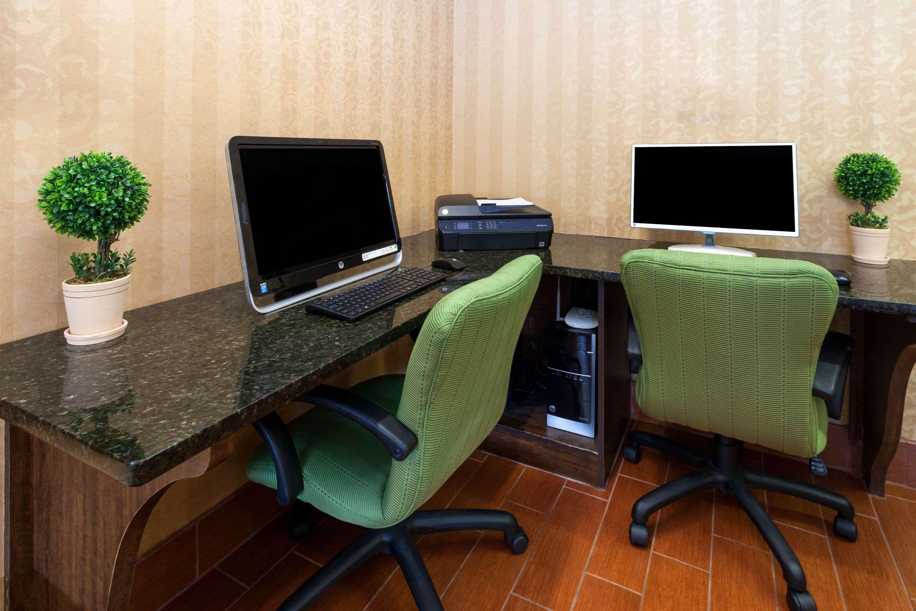 Hawthorn Suites By Wyndham Dearborn/Detroit Zewnętrze zdjęcie