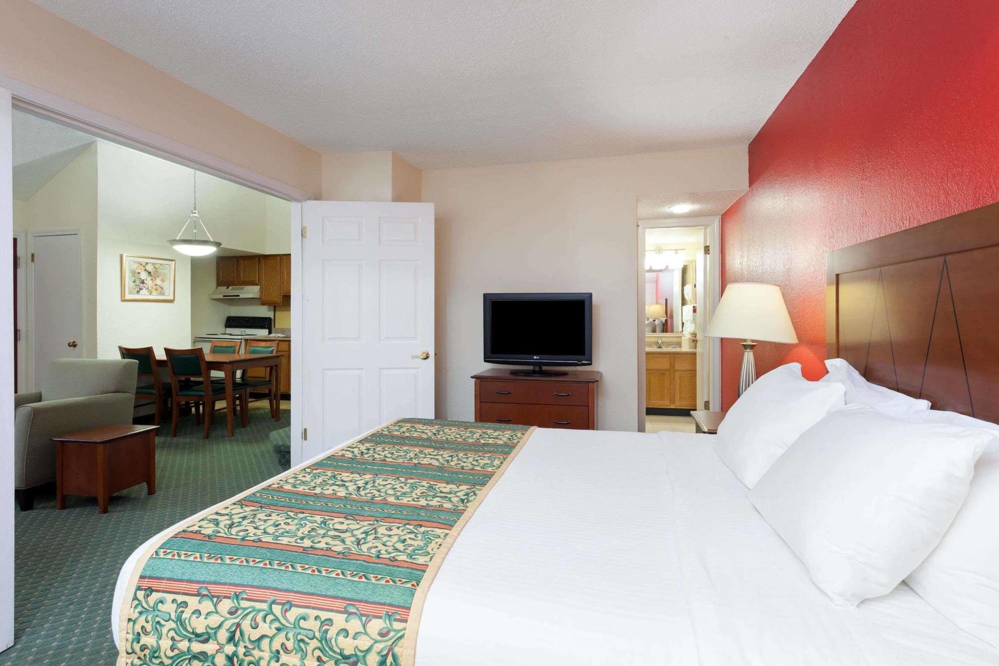Hawthorn Suites By Wyndham Dearborn/Detroit Zewnętrze zdjęcie